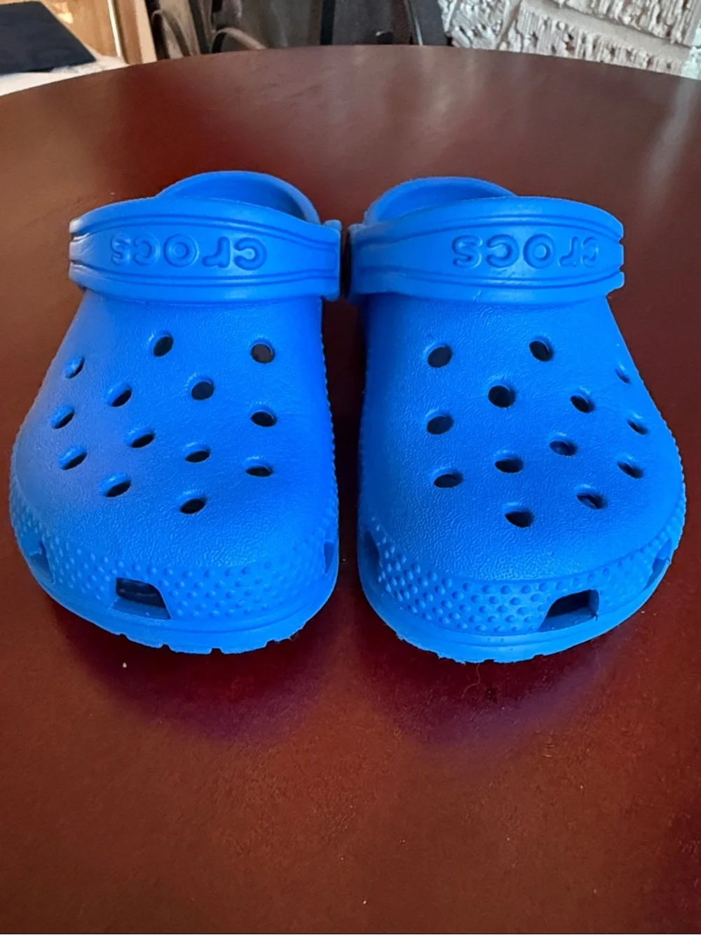 CROCS Kids Classic Clog in Bright Blue